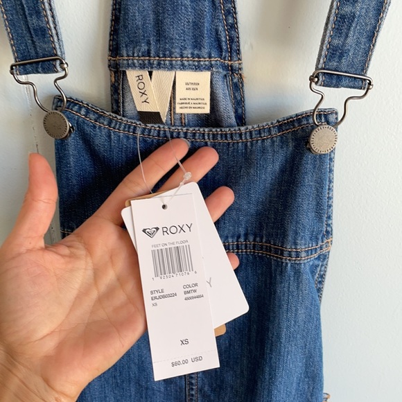 🛒✨NWT Roxy denim romper - Picture 11 of 11